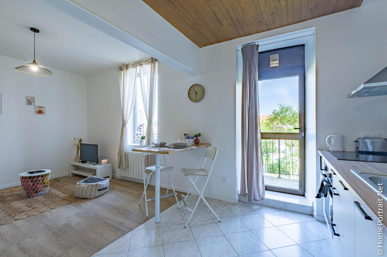 Apartmán La Vie Est Belle Oyonnax Exteriér fotografie